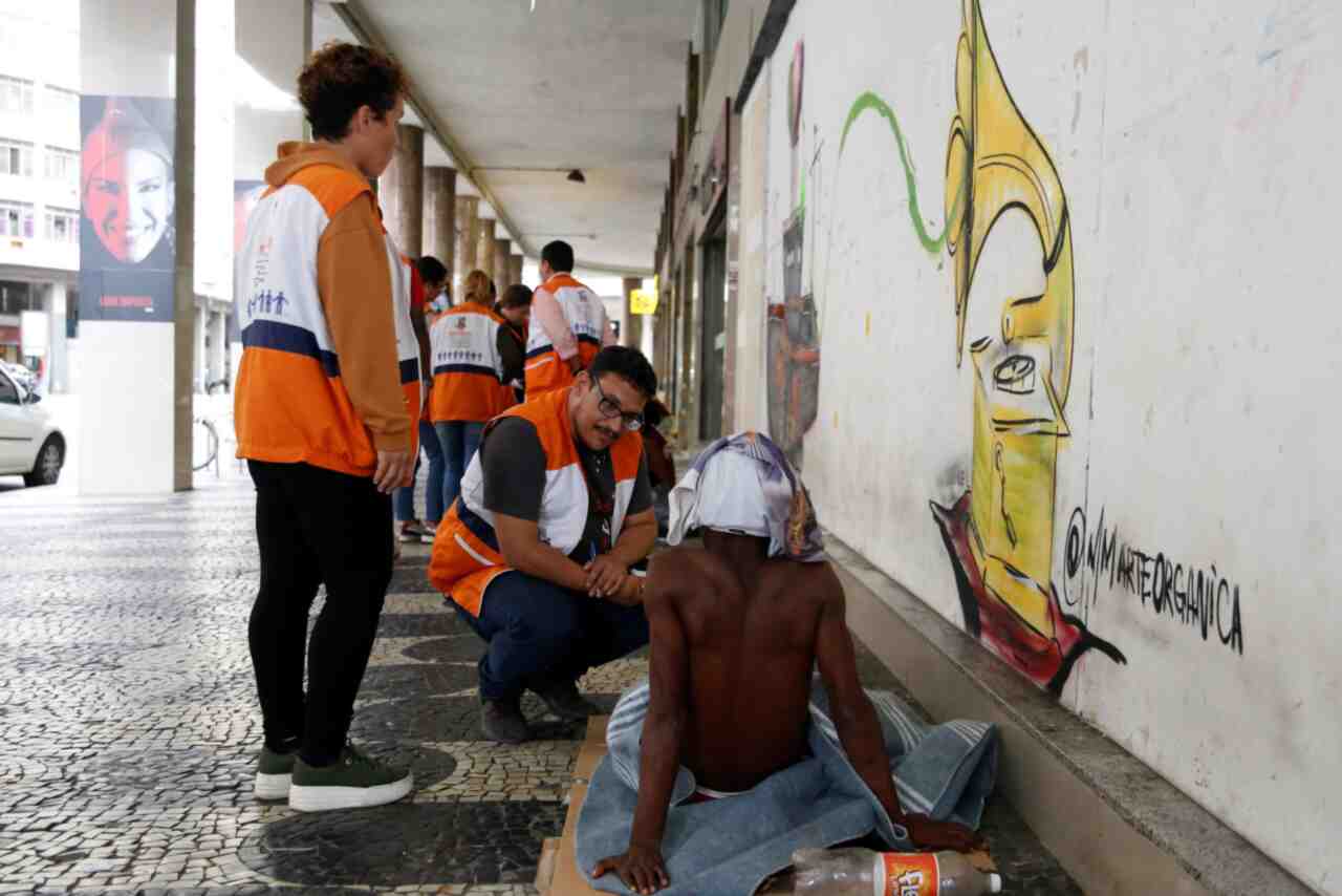 Campanha Niter I Solid Ria Inicia Arrecada O De Agasalhos E Artigos De